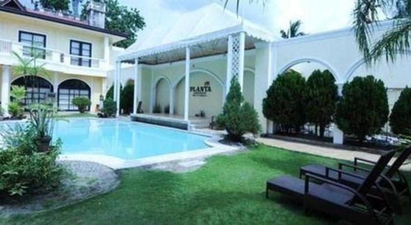 Planta Centro Bacolod Hotel & Residences Exterior photo