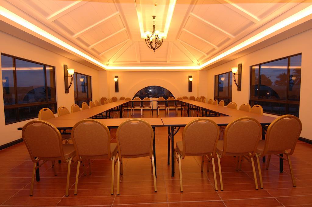 Planta Centro Bacolod Hotel & Residences Exterior photo